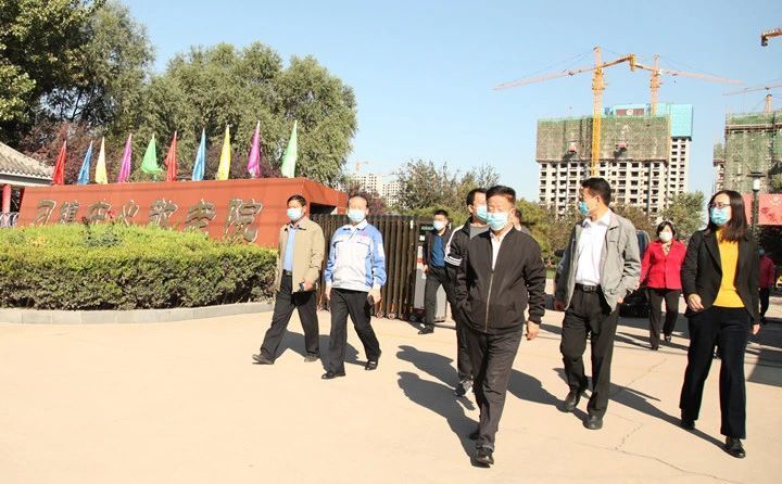 愿尊老愛老的傳統美德不斷的傳承、發揚、光大 愿尊老愛老的傳統美德不斷的傳承、發揚、光大