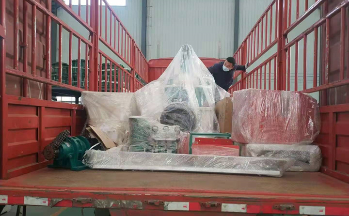 濟南秸稈顆粒機發往江西