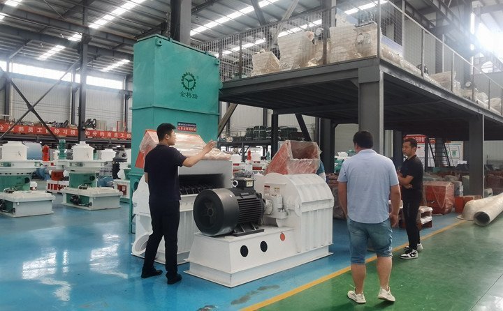 江蘇淮安客戶考察秸稈綜合利用設備