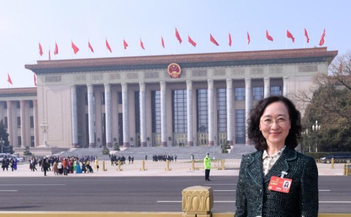 兩會(huì)話秸稈 趙立欣代表：應(yīng)大力推進(jìn)秸稈高值化利用